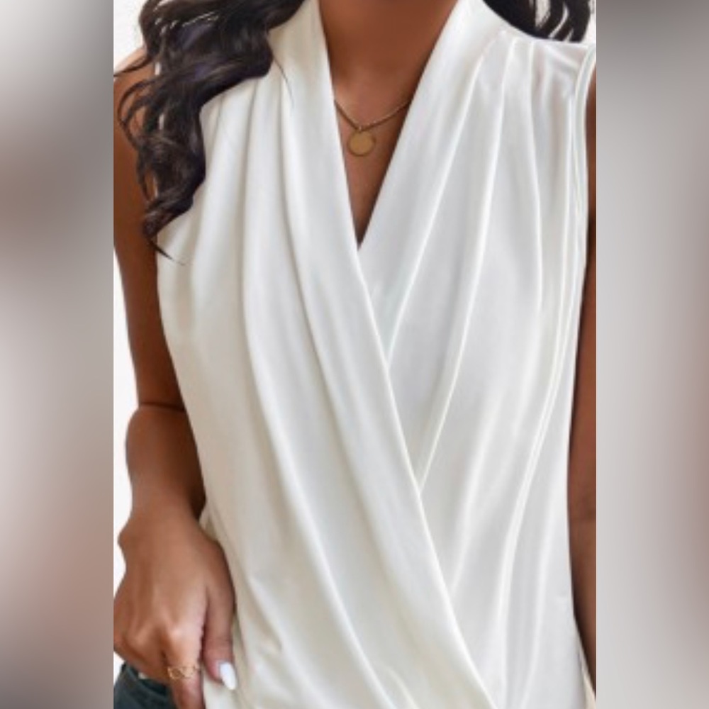 NWT Naked Zebra sleeveless blouse